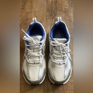 Avia White and Blue Mesh Sneakers Men’s 11W